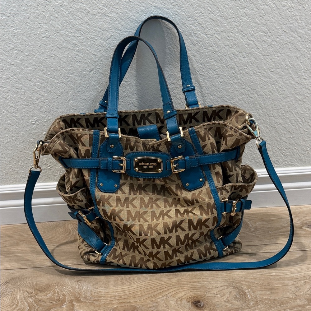 Michael Kors Signature Tote